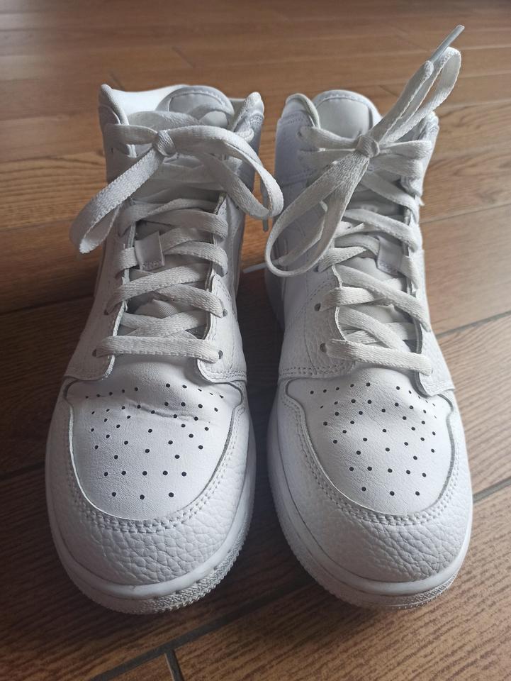 Nike Air Jordan 1 MID (GS) White / White-White 39 OVP in Petershagen