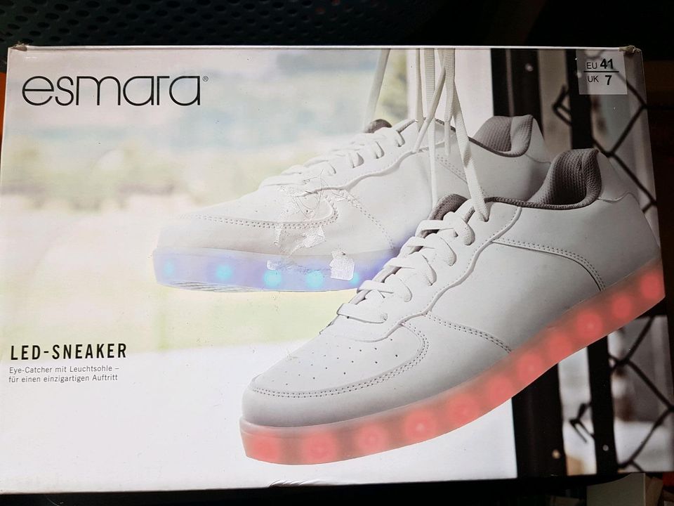 Esmara ☀️ LED Sneaker Schuhe weiß ✴ neu Gr 41 (7) in Saarbrücken