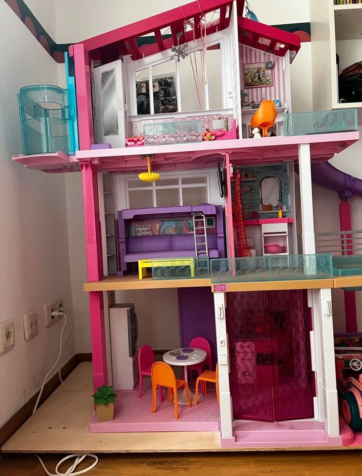 Barbie Traumhaus Villa mit Pool Rutsche OVP in Potsdam