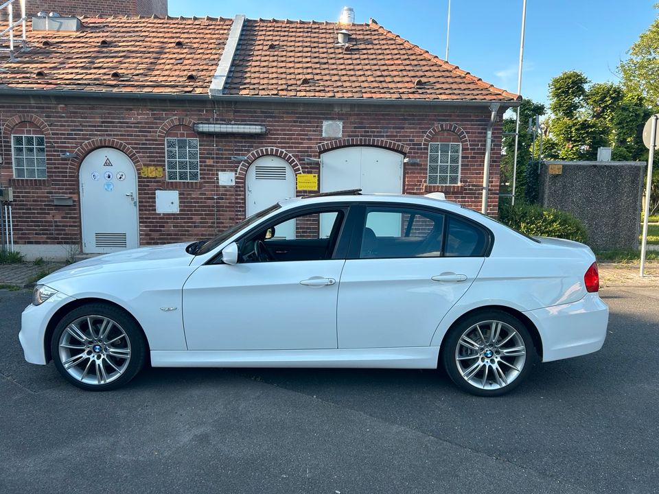 Bmw 320d x-Drive/ M-Paket/Allrad/Gepflegt in Rüsselsheim