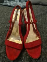 Miu Miu Keilabsatz Sandalen in Rot Gr. 40 made in Italy Berlin - Treptow Vorschau