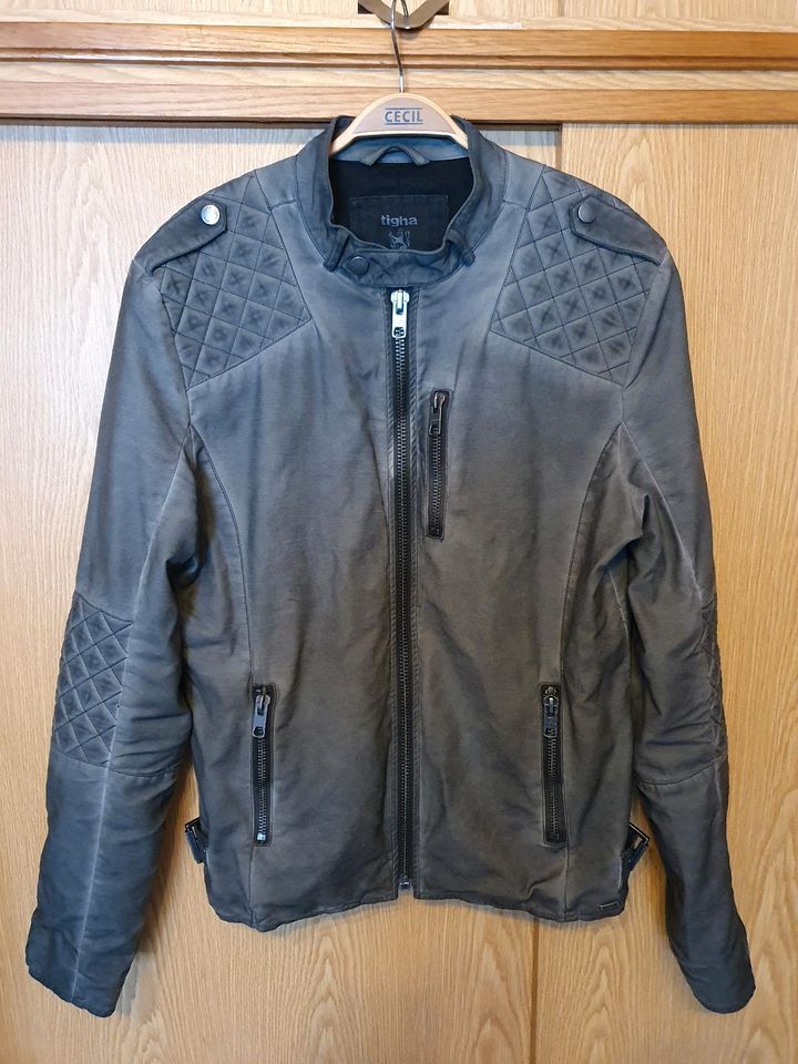 Tigha Bikerjacke Jacke Used Look neuwertiger Zustand L in Göttingen