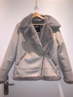 Super Flauschige Winter Damen Hollister Pilotenjacke/Mantel NEU Essen - Essen-Werden Vorschau