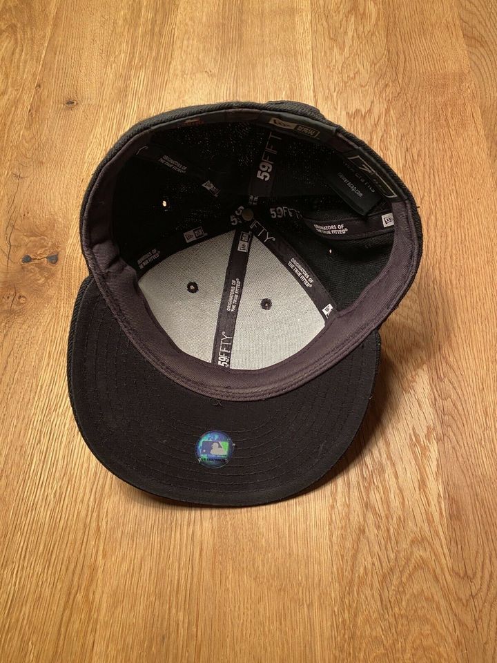 New Era Cap - Schwarz - 7 in Frankfurt am Main