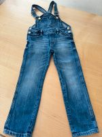 Jeans Latzhose Herz gr. 110 super schön Bayern - Bayerbach b Ergoldsbach Vorschau