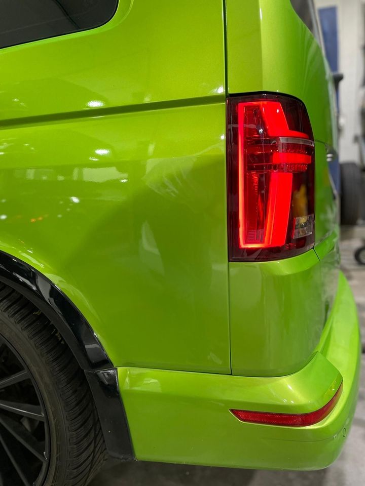 Voll LED Lightbar Rückleuchten für VW T6 Bj. 15-19 Rot/Smoke LED in Werneuchen