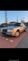 Mercedes E280 6zylinder 1 Hd , Scheckheft , 90500km, SehrGepflegt Niedersachsen - Wathlingen Vorschau