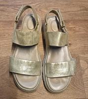 tamaris comfort sandalen echt Leder 39 Gold top Saarland - Völklingen Vorschau