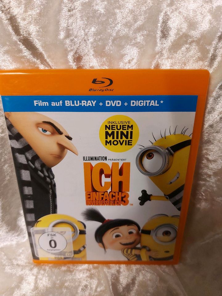 Ich einfach unverbesserlich 1-3 Blu Ray und Plüsch Minion ca.36cm in Kiel