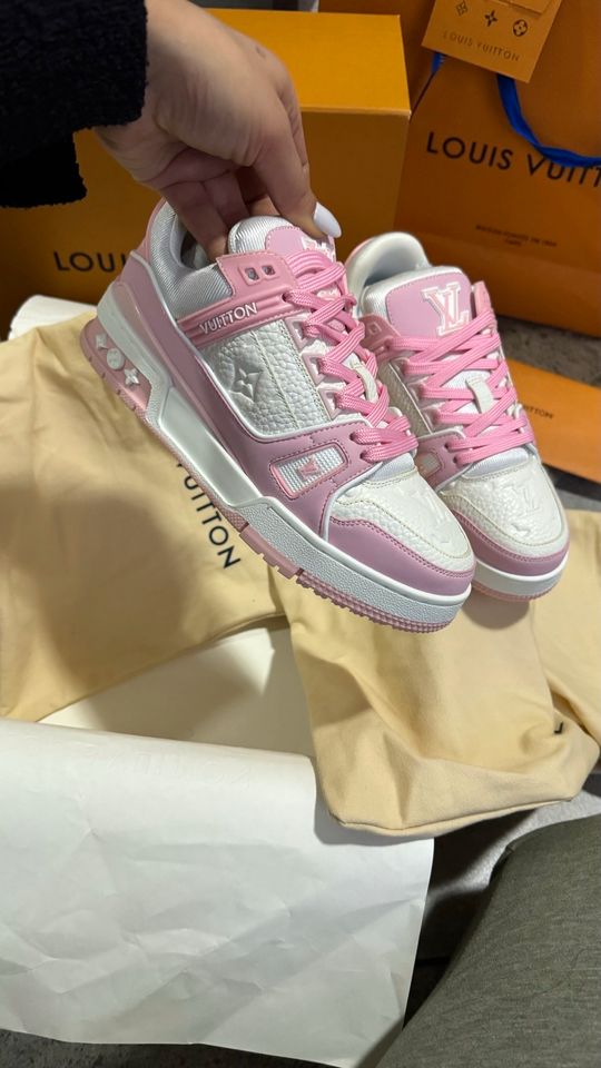 Louis Vuitton Trainer Pink White (Women's) in Berlin