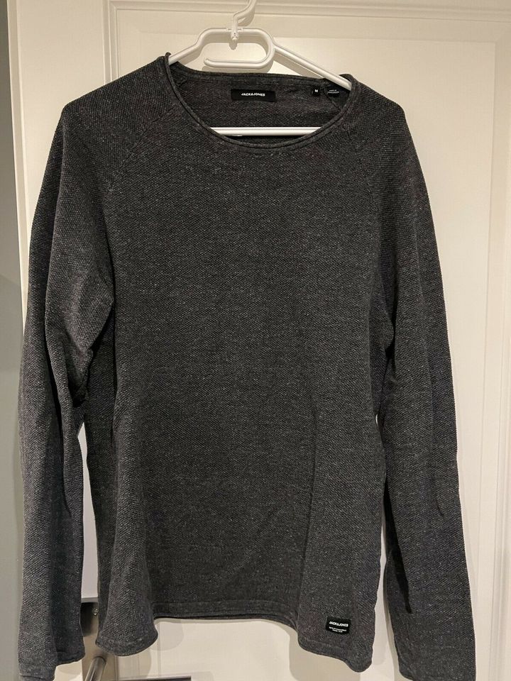 2x Jack and Jones Herren Pullover Gr.M in Scharbeutz