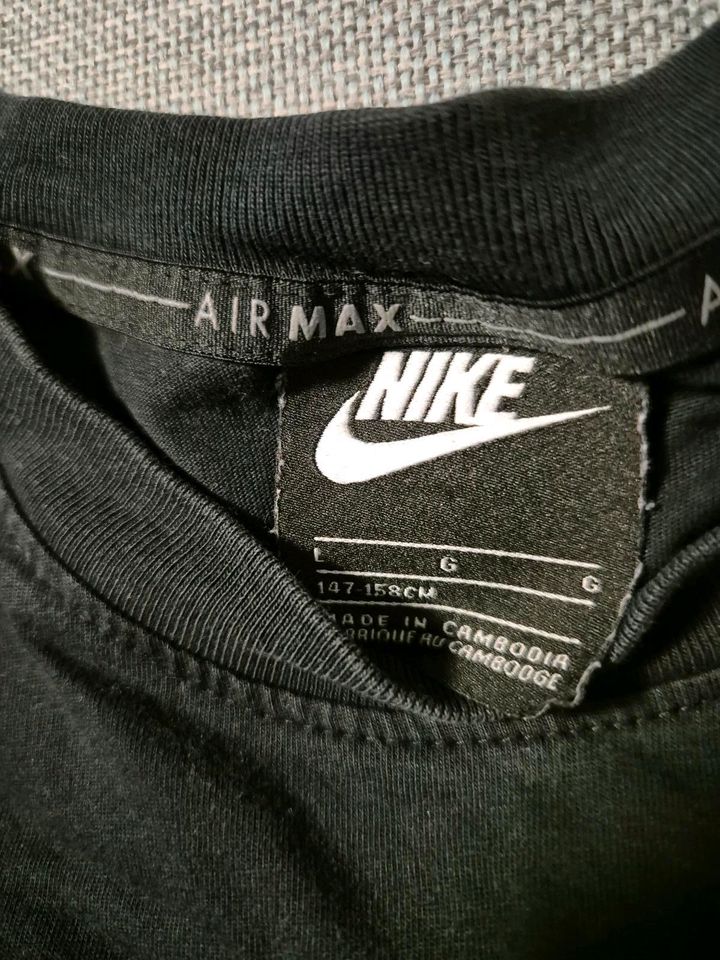 Nike Air TShirt Kinder (m 146/158) in Köln