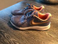 Nike Schuhe / Sportschuhe/ Laufschuhe Größe 37,5 Niedersachsen - Rhauderfehn Vorschau
