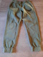 Jungen Sporthose olive von Puma Größe 140 Rheinland-Pfalz - Wirschweiler Vorschau