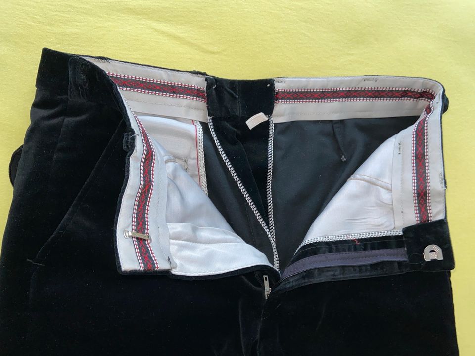 Herren Samthose, schwarz, Schlag, 70er Jahre, Gr. 46, gebraucht in Duisburg