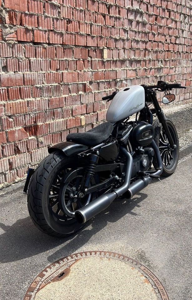 Harley Sportster Iron 883 Custom in Kornwestheim