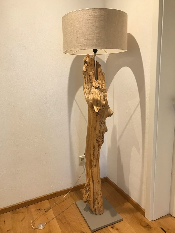 Holz Stehlampe in Tiefenbach Kr Passau