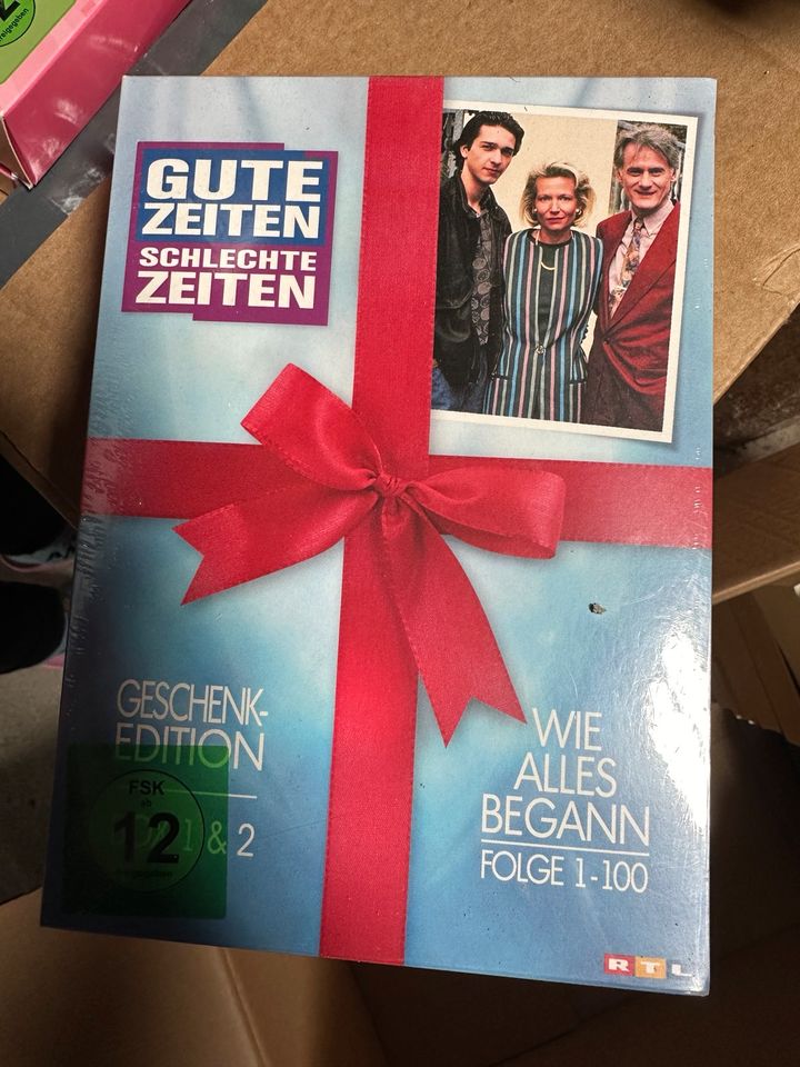 DVD und BluRay Sammlung teilweise eingepackt in Arbach