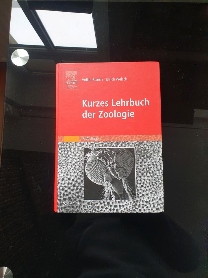 Kurzes Lehrbuch der Zoologie in Leipzig