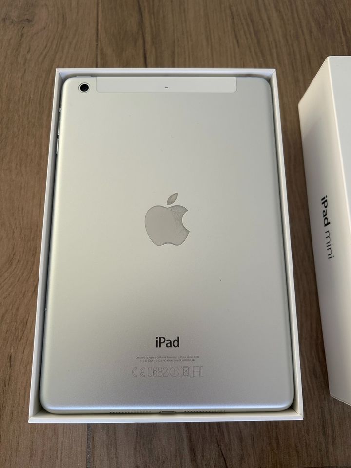 iPad Mini 2 WIFI cellular LTE 128 GB Silber in Dresden