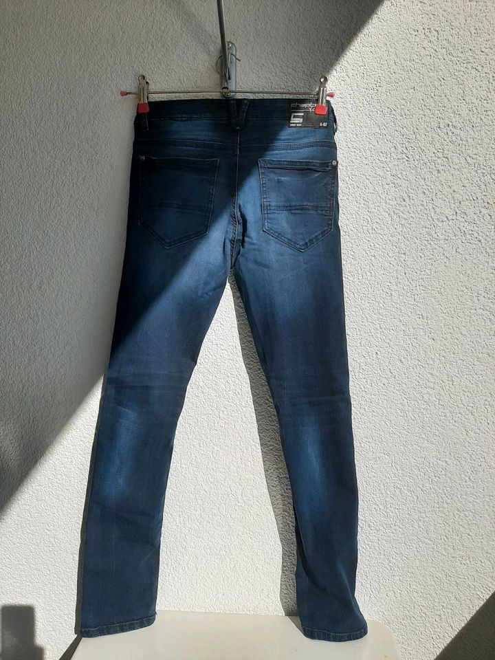 ⭐ "Chapter Young" blaue Jeans in gr. 170 für Junge in Unterhaching