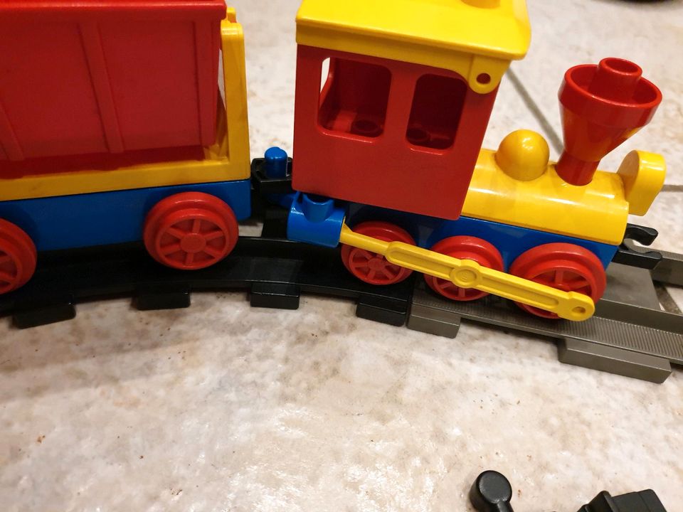 Lego Duplo Eisenbahn Schiebelok mit Waggon in Alsdorf