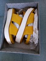 2 mal Sandalen Veloursleder Berlin - Köpenick Vorschau