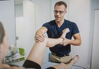 Physiotherapeut *in bis zu 50.308€ Gehalt nach Tarif Mitte - Tiergarten Vorschau