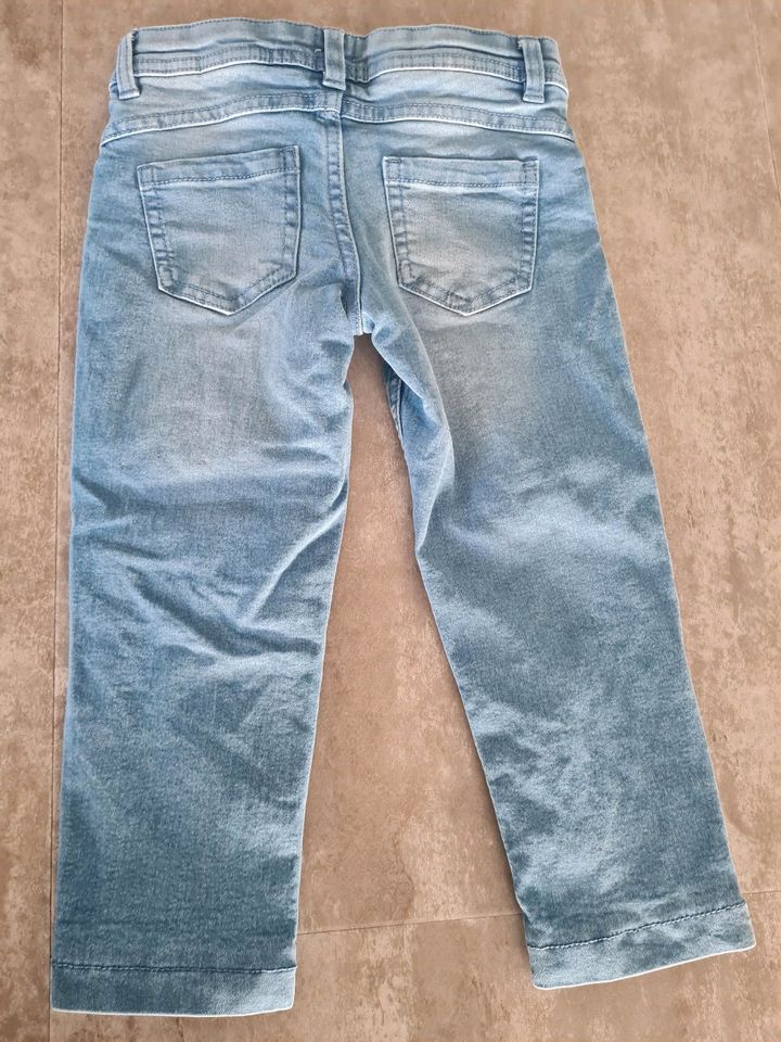 Jeans Hose kinder 104 neu in Ehrenkirchen