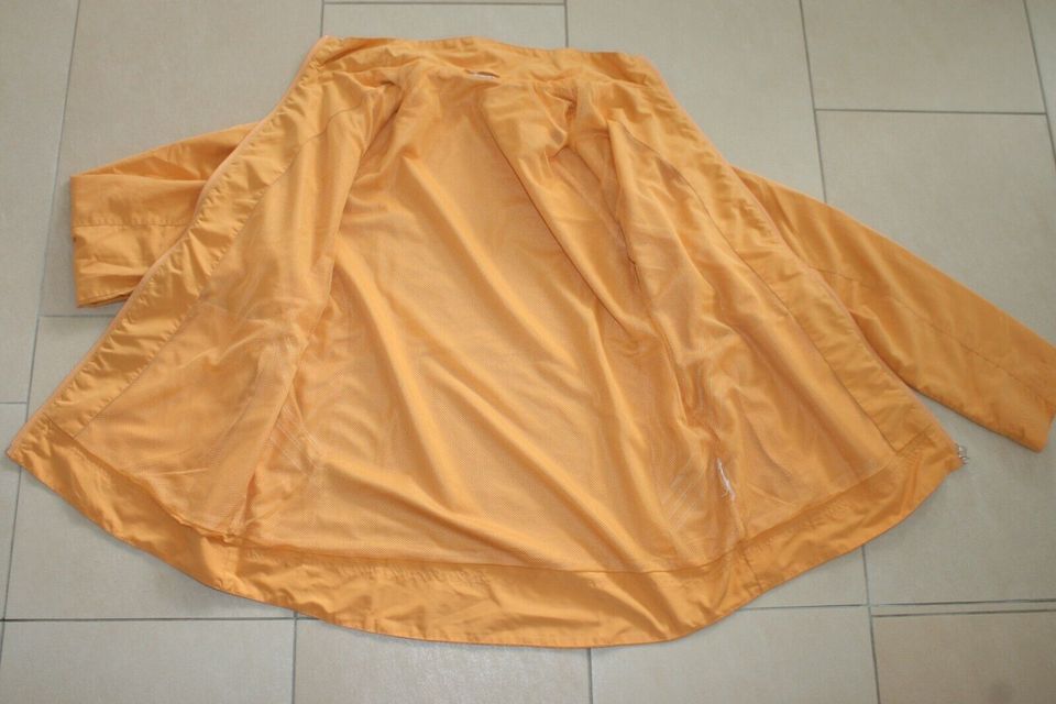 ADIDAS Sportjacke Gr. 40 Trainingsjacke leicht orange peach in Ascheberg