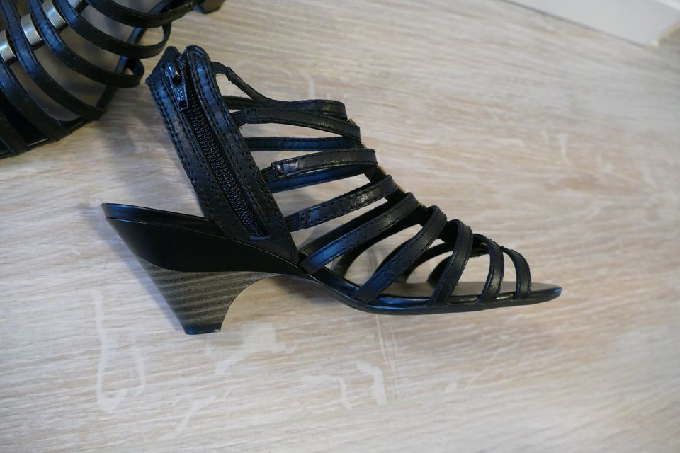 Tamaris Sommer Sandalen schwarz Riemchen Gr. 40 in Hagen