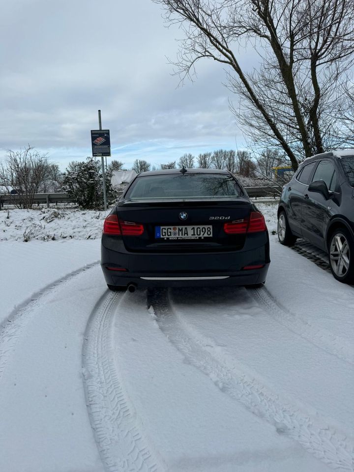 BMW 320 D F30 MODERN-LINE ‼️ SITZHZG TEMPOMAT 18-ZOLL-FELGEN NAVI in Marpingen