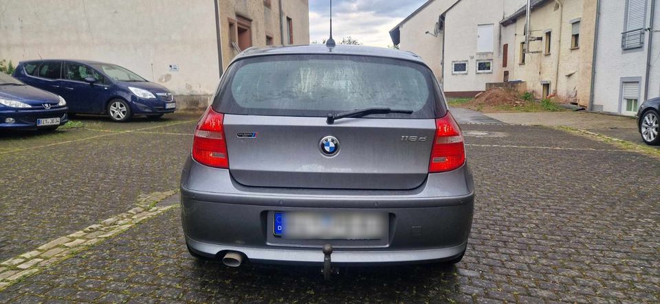 BMW 116d EZ 09/10 TüV NEU - Bremsen + Sättel hinten und Insp. neu in Spangdahlem