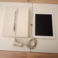 IPAD/ I-PAD 32GB weiß Typ/Model A1396 gebraucht/ funktionstüchtig Berlin - Marzahn Vorschau