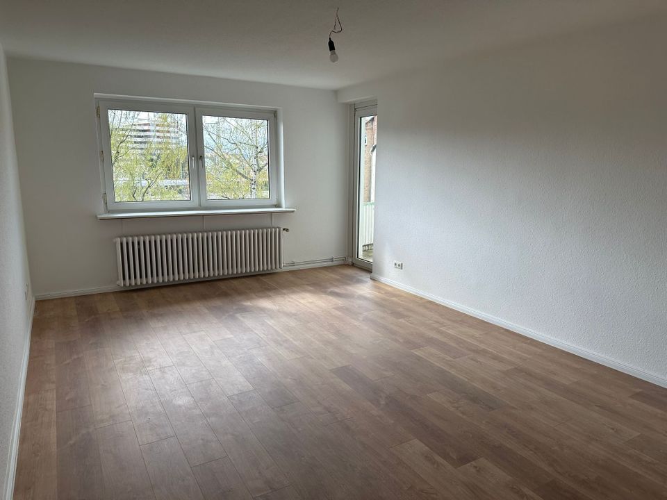 Moderne 2-Zimmer-Wohnung mit Balkon - Garage separat zu vermieten in Hildesheim