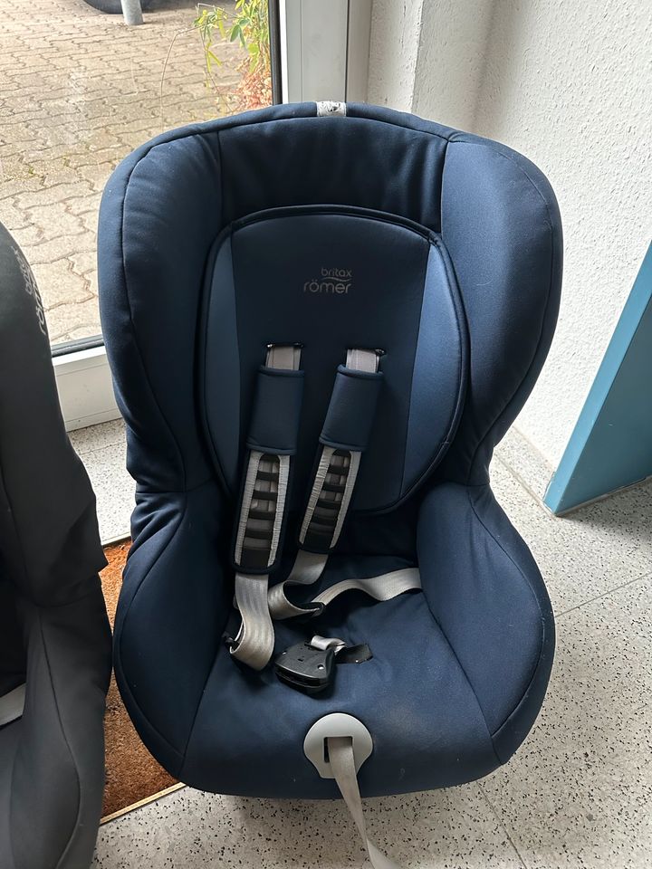 2x Britax Römer Duo Plus Kindersitze mit Isofix in Teningen