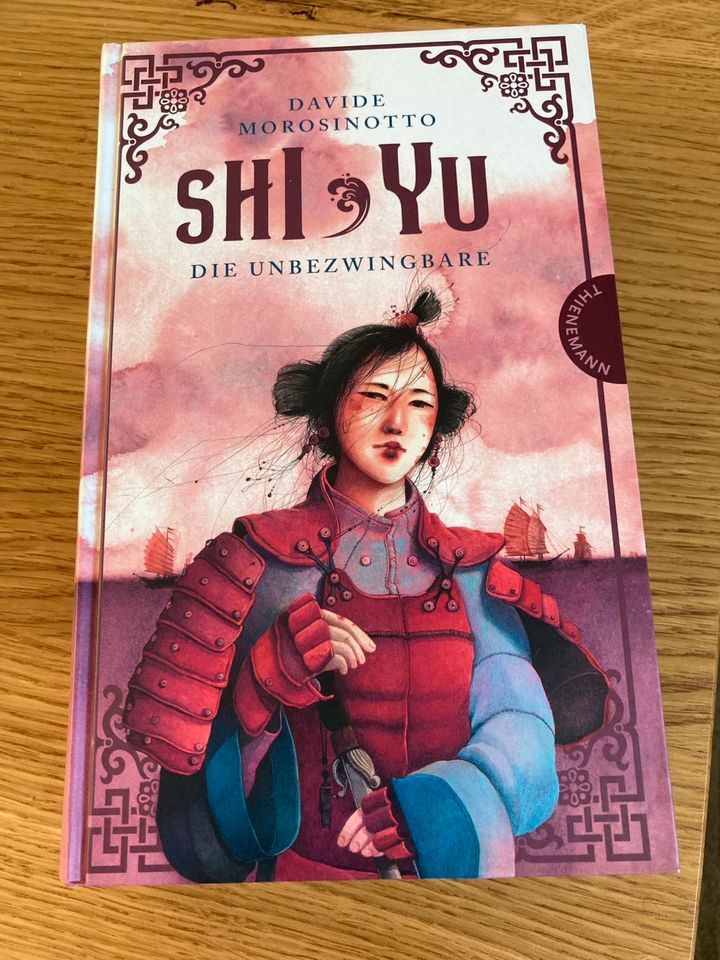 Shi yu die unbezwingbare Buch in Hamburg