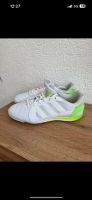 Adidas Hallen Schuhe Gr: 39,5 Neu mit Etikett Nordrhein-Westfalen - Solingen Vorschau