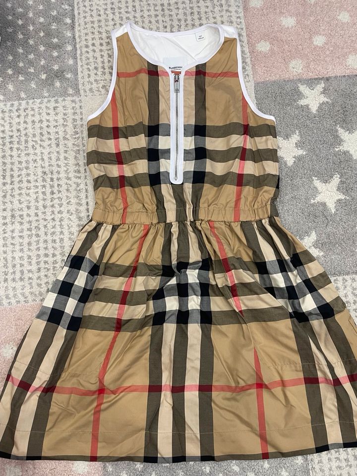 Burberry Kleid Gr. 140 in Hannover