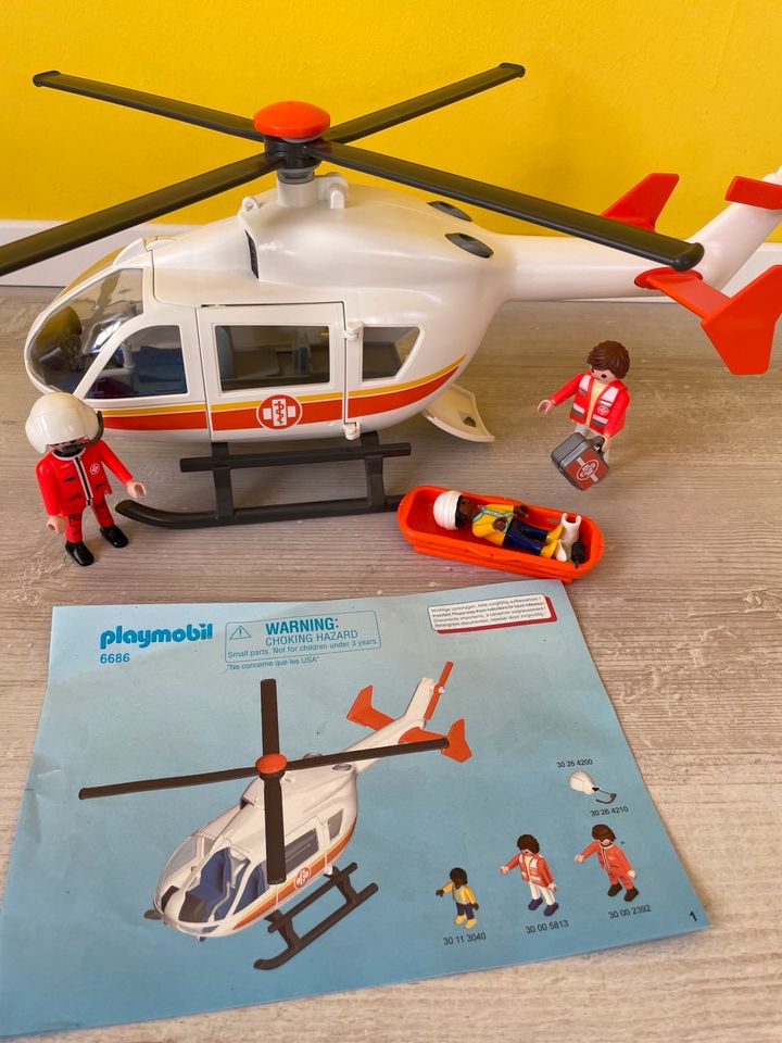 Playmobil City Life 6686 Rettungshelikopter in Gleichen