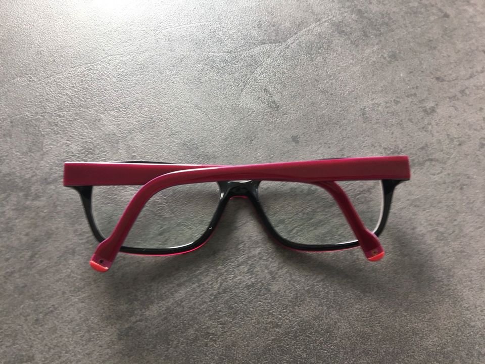 Brille Frauen Korrektionsfassung Sonnenbrille rot pink in Preußisch Oldendorf