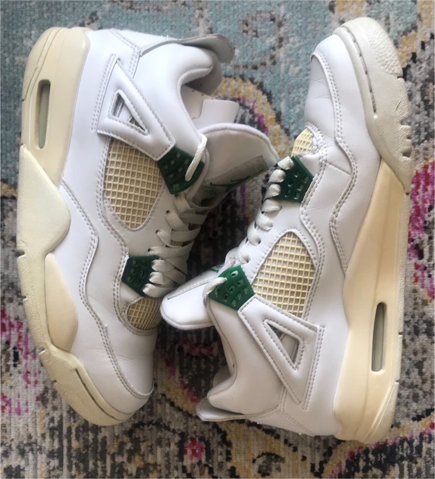 Nike Air Jordan 4 Retro Classic Green in Ludwigsburg