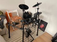 E-drum Alesis Nitro Mesh Kit & Thomann The Box MA 120 MKII Eimsbüttel - Hamburg Stellingen Vorschau