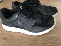 Nike Sneaker Schwarz Gr. 39 Damen Schuhe Bayern - Oettingen in Bayern Vorschau