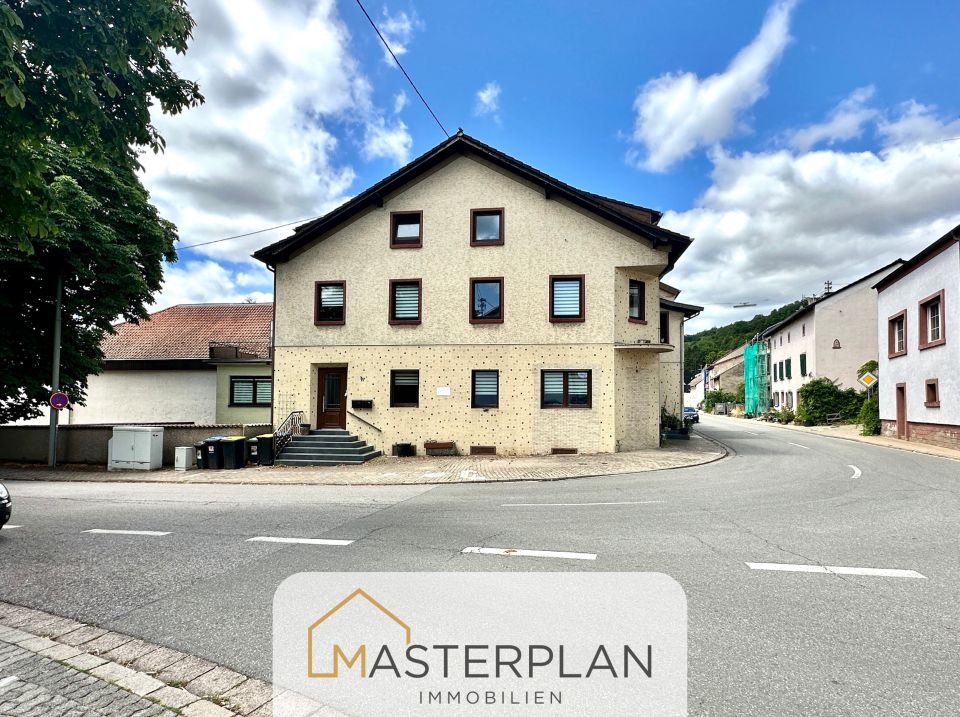 Für Kapitalanleger: vermietetes Dreifamilienhaus in Hemmersdorf in Rehlingen-Siersburg