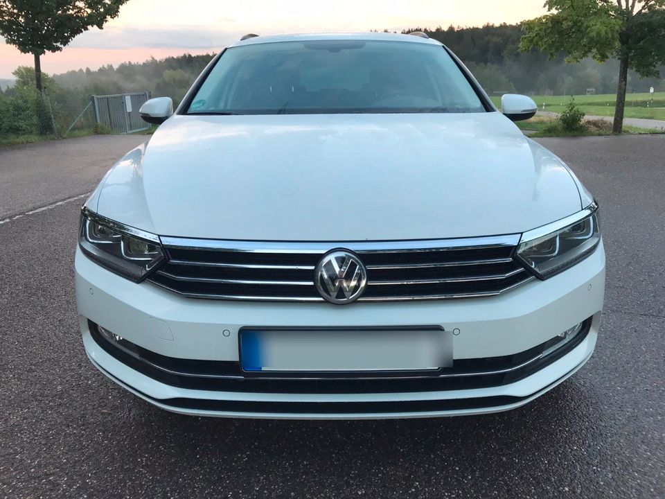 VW Passat 2.0TDI 150PS B8 Variant Kombi LED ACC AHK weiß Facelift in Rieneck