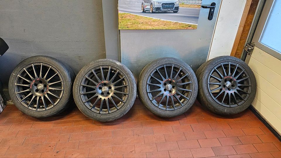 OZ Felgen 17 Zoll 8x17 ET35 5x100 Federal Semi 225/45 17 in Renningen