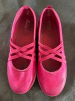 Dockers in Pink Innenstadt - Köln Deutz Vorschau