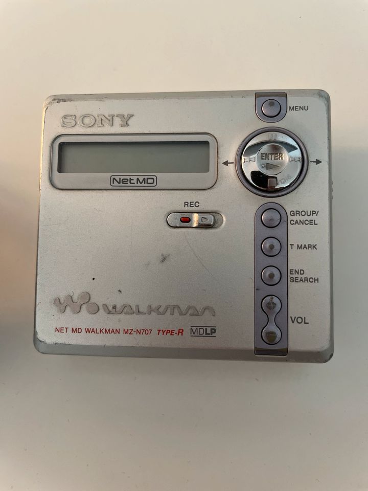 Sony Net MD Walkman MZ-707 Type-R in Silber in Dresden