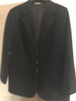 Neuwertiger schwarzer Blazer Gr. 44/46 Bayern - Grafing bei München Vorschau